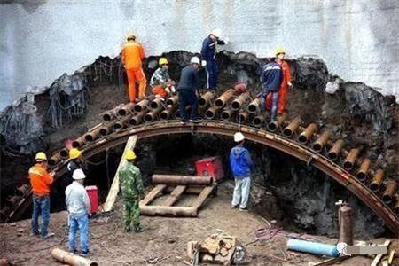 宝山隧道钢花管支护案例
